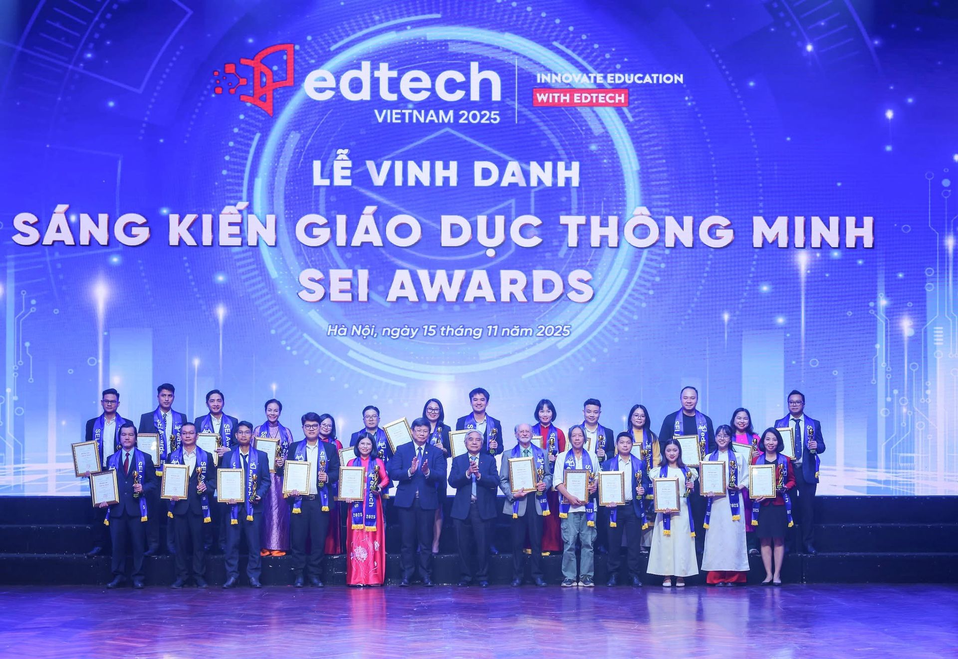 Chương trình Giáo dục STEM Trí Việt nhận giải Sáng kiến Giáo dục Thông minh tại SEI Awards 2025